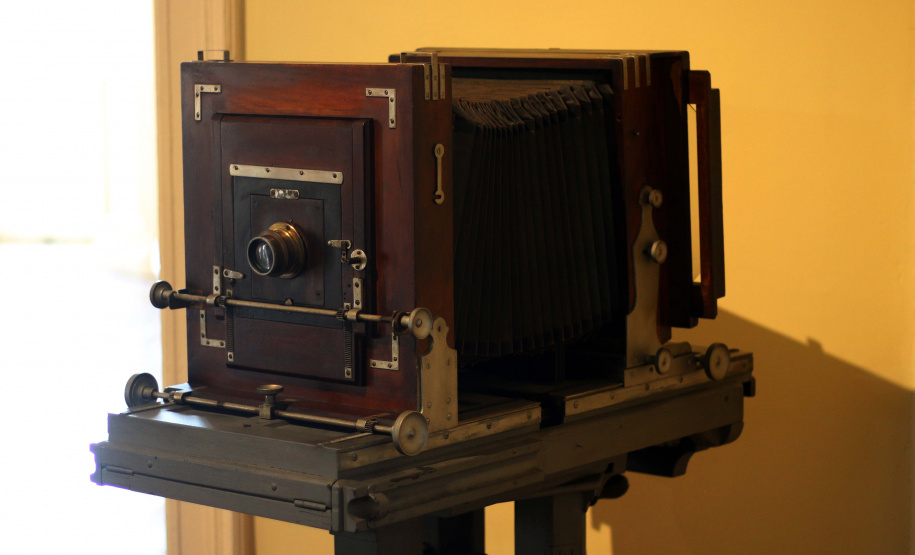 O Museu da Imagem e do Som do Paraná (MIS-PR) dá prosseguimento, na próxima terça-feira (17), à programação comemorativa aos seus 50 anos, com a abertura da exposição Ilhas da Imaginação, que toma como ponto de partida o seu acervo tridimensional