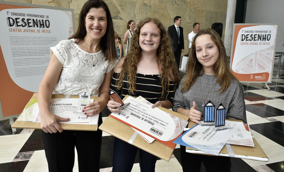Premiação do Concurso de Desenho do Centro Juvenil de Artes Plásticas(CJAP).Curitiba, 12 de novembro de 2019.Foto: Kraw Penas/SECC