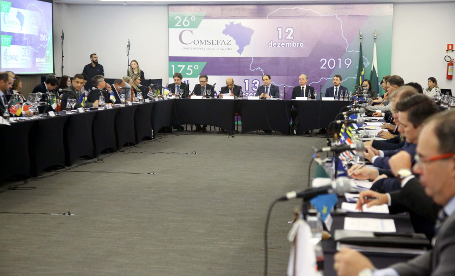 O secretário especial da Fazenda, Waldery Rodrigues Junior, presidente do Conselho Nacional de Política Fazendária (Confaz), afirmou nesta sexta-feira (13), durante reunião da entidade, em Curitiba, que a proposta de reforma tributária a ser apresentada pelo governo ao Congresso vai contribuir para pacificar a questão da guerra fiscal entre os Estados. Foto:Jaelson Lucas / AEN