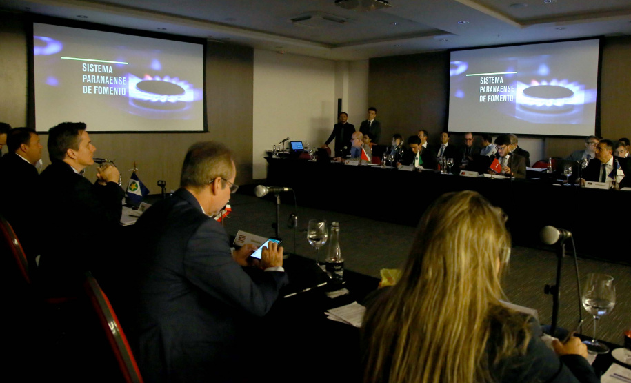 O secretário especial da Fazenda, Waldery Rodrigues Junior, presidente do Conselho Nacional de Política Fazendária (Confaz), afirmou nesta sexta-feira (13), durante reunião da entidade, em Curitiba, que a proposta de reforma tributária a ser apresentada pelo governo ao Congresso vai contribuir para pacificar a questão da guerra fiscal entre os Estados. Foto:Jaelson Lucas / AEN