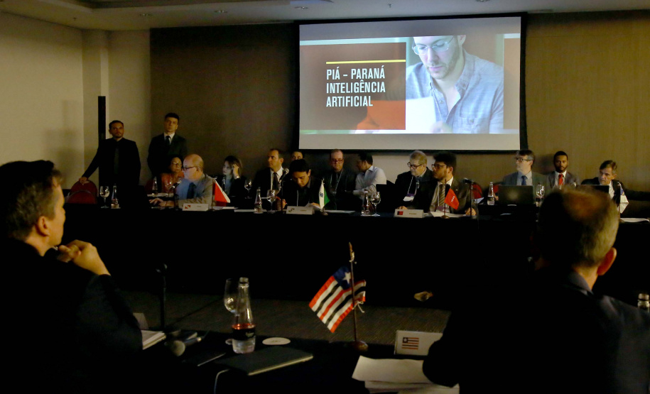 O secretário especial da Fazenda, Waldery Rodrigues Junior, presidente do Conselho Nacional de Política Fazendária (Confaz), afirmou nesta sexta-feira (13), durante reunião da entidade, em Curitiba, que a proposta de reforma tributária a ser apresentada pelo governo ao Congresso vai contribuir para pacificar a questão da guerra fiscal entre os Estados. Foto:Jaelson Lucas / AEN