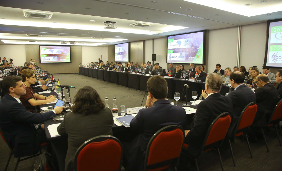 O secretário especial da Fazenda, Waldery Rodrigues Junior, presidente do Conselho Nacional de Política Fazendária (Confaz), afirmou nesta sexta-feira (13), durante reunião da entidade, em Curitiba, que a proposta de reforma tributária a ser apresentada pelo governo ao Congresso vai contribuir para pacificar a questão da guerra fiscal entre os Estados. Foto:Jaelson Lucas / AEN