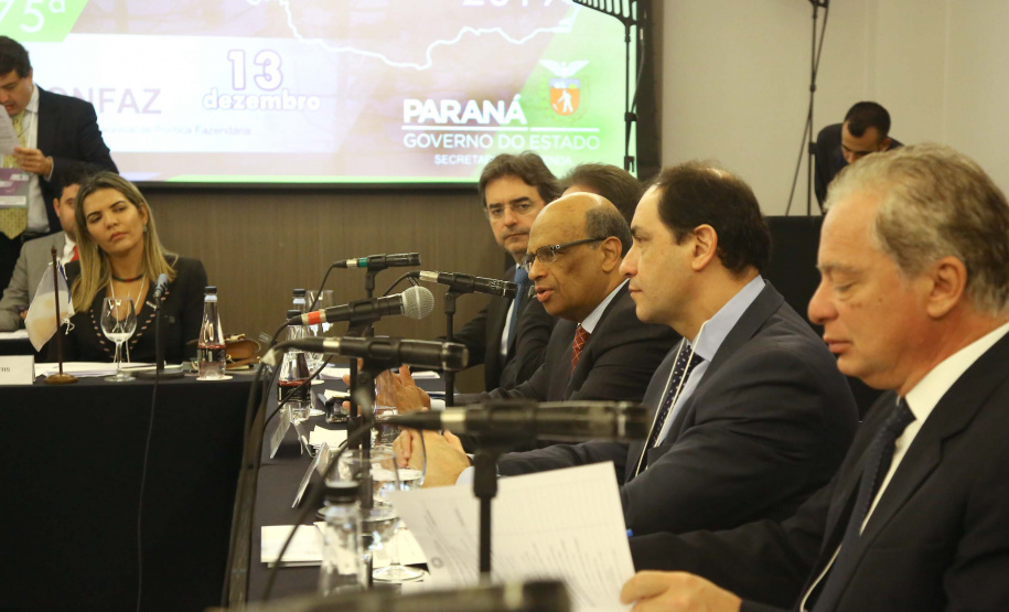 O secretário especial da Fazenda, Waldery Rodrigues Junior, presidente do Conselho Nacional de Política Fazendária (Confaz), afirmou nesta sexta-feira (13), durante reunião da entidade, em Curitiba, que a proposta de reforma tributária a ser apresentada pelo governo ao Congresso vai contribuir para pacificar a questão da guerra fiscal entre os Estados. Foto:Jaelson Lucas / AEN