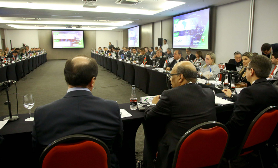 O secretário especial da Fazenda, Waldery Rodrigues Junior, presidente do Conselho Nacional de Política Fazendária (Confaz), afirmou nesta sexta-feira (13), durante reunião da entidade, em Curitiba, que a proposta de reforma tributária a ser apresentada pelo governo ao Congresso vai contribuir para pacificar a questão da guerra fiscal entre os Estados. Foto:Jaelson Lucas / AEN