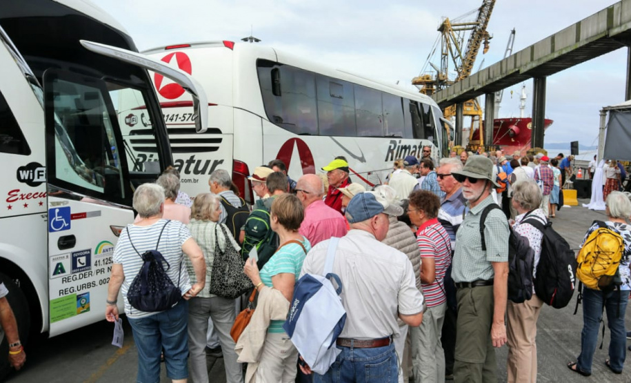 Porto de Paranaguá volta a receber navio de passageiros. Foto: Claudio Neves/Portos do Paraná