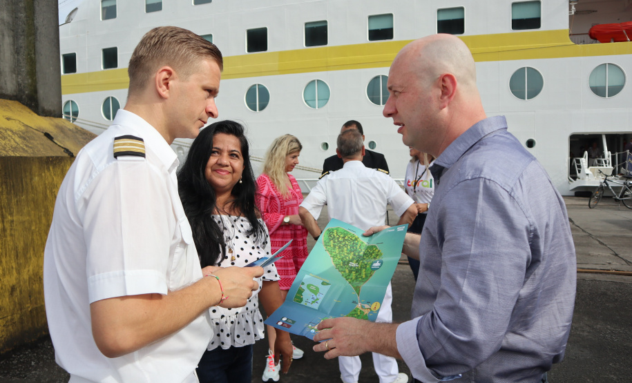 Porto de Paranaguá volta a receber navio de passageiros. Foto: Claudio Neves/Portos do Paraná