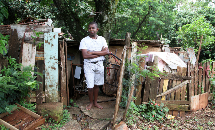 Programa de desfavelamento vai beneficiar 2.500 famílias por ano.O projeto-piloto do Vida Nova, que será implantado em Jandaia do Sul, foi lançado pelo governador Carlos Massa Ratinho Junior no final de novembro, e as casas deverão ser construídas no ano que vem. A previsão é que sejam atendidas 2.500 famílias por ano, de todo o Estado, até de 2022. Foto: Ari Dias/AEN