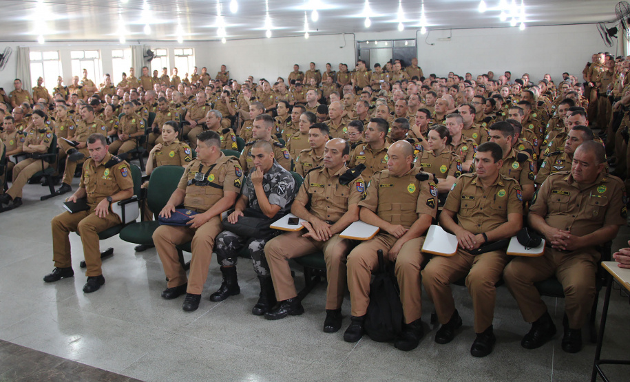 Os policiais militares que atuarão no Verão Maior 2019/2020 estão na Academia Policial Militar do Guatupê (APMG) para nivelar práticas e procedimentos do serviço operacional e administrativo durante a temporada no Litoral do Estado