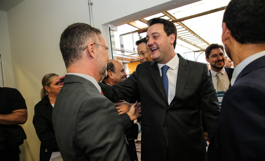 O Governador Carlos Massa Ratinho Junior e o ministro da Justiça e Segurança Pública, Sergio Moro, inauguram nesta segunda-feira (16),  em Foz do Iguaçu, o Centro Integrado de Operações de Fronteira. O CIOF reforçará as ações estratégicas estaduais de combate ao tráfico e ao crime organizado. A estrutura passa a integrar o Parque Tecnológico Itaipu, na Itaipu Binacional.Foz do Iguaçu, 16/12/2019 -  Foto: Geraldo Bubniak/AEN