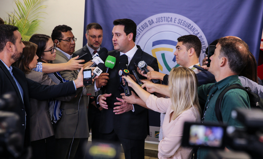 O Governador Carlos Massa Ratinho Junior e o ministro da Justiça e Segurança Pública, Sergio Moro, inauguram nesta segunda-feira (16),  em Foz do Iguaçu, o Centro Integrado de Operações de Fronteira. O CIOF reforçará as ações estratégicas estaduais de combate ao tráfico e ao crime organizado. A estrutura passa a integrar o Parque Tecnológico Itaipu, na Itaipu Binacional.Foz do Iguaçu, 16/12/2019 -  Foto: Geraldo Bubniak/AEN