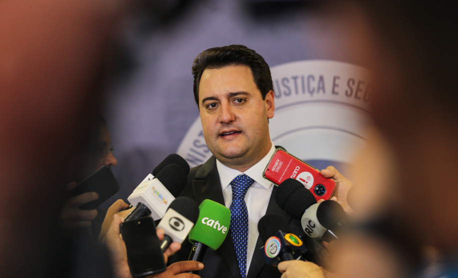 O Governador Carlos Massa Ratinho Junior e o ministro da Justiça e Segurança Pública, Sergio Moro, inauguram nesta segunda-feira (16),  em Foz do Iguaçu, o Centro Integrado de Operações de Fronteira. O CIOF reforçará as ações estratégicas estaduais de combate ao tráfico e ao crime organizado. A estrutura passa a integrar o Parque Tecnológico Itaipu, na Itaipu Binacional.Foz do Iguaçu, 16/12/2019 -  Foto: Geraldo Bubniak/AEN