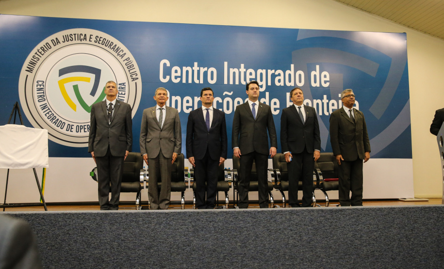 O Governador Carlos Massa Ratinho Junior e o ministro da Justiça e Segurança Pública, Sergio Moro, inauguram nesta segunda-feira (16),  em Foz do Iguaçu, o Centro Integrado de Operações de Fronteira. O CIOF reforçará as ações estratégicas estaduais de combate ao tráfico e ao crime organizado. A estrutura passa a integrar o Parque Tecnológico Itaipu, na Itaipu Binacional.Foz do Iguaçu, 16/12/2019 -  Foto: Geraldo Bubniak/AEN