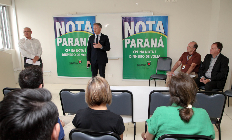 Os prêmios do programa Nota Paraná foram entregues nesta segunda-feira (16) em evento no Hospital Pequeno Príncipe, o maior hospital pediátrico do Brasil e referência no atendimento infantil e de adolescentes em todo o País. A instituição foi homenageada por estar completando 100 anos e ser uma das que mais se beneficiam do programa: já recebeu R$ 2,7 milhões desde que o Nota Paraná foi criado, em 2015.Foto: Ari Dias/AEN