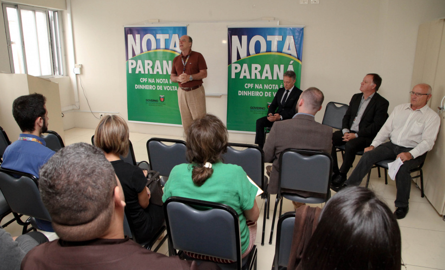 Os prêmios do programa Nota Paraná foram entregues nesta segunda-feira (16) em evento no Hospital Pequeno Príncipe, o maior hospital pediátrico do Brasil e referência no atendimento infantil e de adolescentes em todo o País. A instituição foi homenageada por estar completando 100 anos e ser uma das que mais se beneficiam do programa: já recebeu R$ 2,7 milhões desde que o Nota Paraná foi criado, em 2015.Foto: Ari Dias/AEN