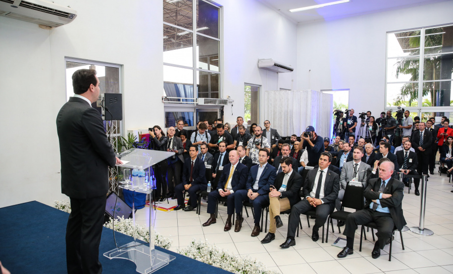 Fronteira Tech O Governador Carlos Massa Ratinho Junior e o ministro da Justiça e Segurança Pública, Sergio Moro, inauguram nesta segunda-feira (16), em Foz do Iguaçu, as operações do Fronteira Tech na Ponte Internacional da Amizade, que liga Foz do Iguaçu/PR à Ciudad del Este/PY. A iniciativa promover o uso de tecnologias digitais com foco na segurança pública. Foz do Iguaçu, 16/12/2019 - Foto: Geraldo Bubniak/AEN