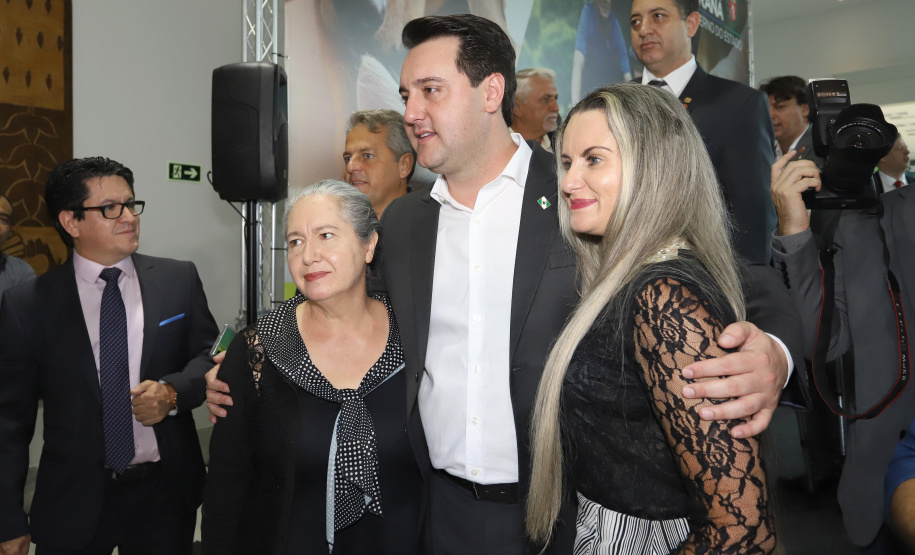 O governador Carlos Massa Ratinho Junior confirmou nesta terça-feira (17), durante evento no Palácio Iguaçu, um grande pacote voltado para o meio ambiente e a sustentabilidade. Foram destinados, entre liberações diretas e convênios, R$ 65 milhões para 149 municípios do Estado. Foto: Arnaldo Alves/AEN