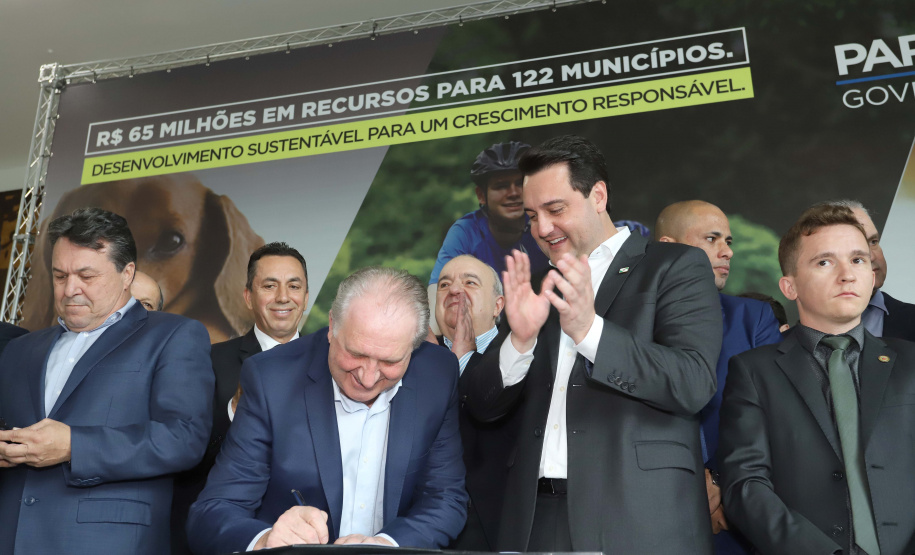 O Governo do Paraná criou neste o Certificado de Mérito Ambiental, que premia municípios pela implantação de projetos de sustentabilidade em prol do ecossistema. A intenção é reconhecer boas ações que podem ser replicadas em outras cidades do Estado. A iniciativa é da Secretaria do Desenvolvimento Sustentável e do Turismo.Foto: Arnaldo Alves/AEN