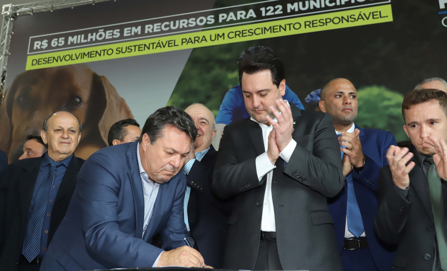 O Governo do Paraná criou neste o Certificado de Mérito Ambiental, que premia municípios pela implantação de projetos de sustentabilidade em prol do ecossistema. A intenção é reconhecer boas ações que podem ser replicadas em outras cidades do Estado. A iniciativa é da Secretaria do Desenvolvimento Sustentável e do Turismo.Foto: Arnaldo Alves/AEN