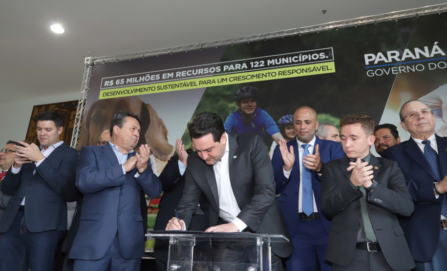 O Governo do Paraná criou neste o Certificado de Mérito Ambiental, que premia municípios pela implantação de projetos de sustentabilidade em prol do ecossistema. A intenção é reconhecer boas ações que podem ser replicadas em outras cidades do Estado. A iniciativa é da Secretaria do Desenvolvimento Sustentável e do Turismo.Foto: Arnaldo Alves/AEN