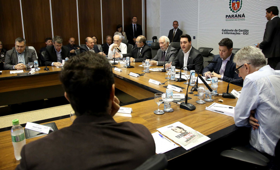 Governador Carlos Massa Ratinho Junior em reunião com os secretários. Curitiba,17/12/2019 Foto:Jaelson Lucas / AEN
