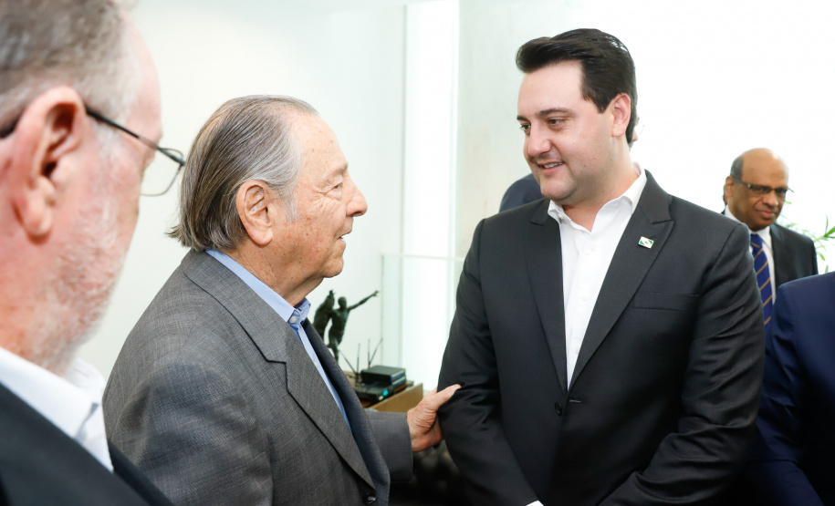 O Governo do Estado e a Klabin anunciaram nesta terça-feira (17) um investimento de R$ 450 milhões da empresa para obras de infraestrutura