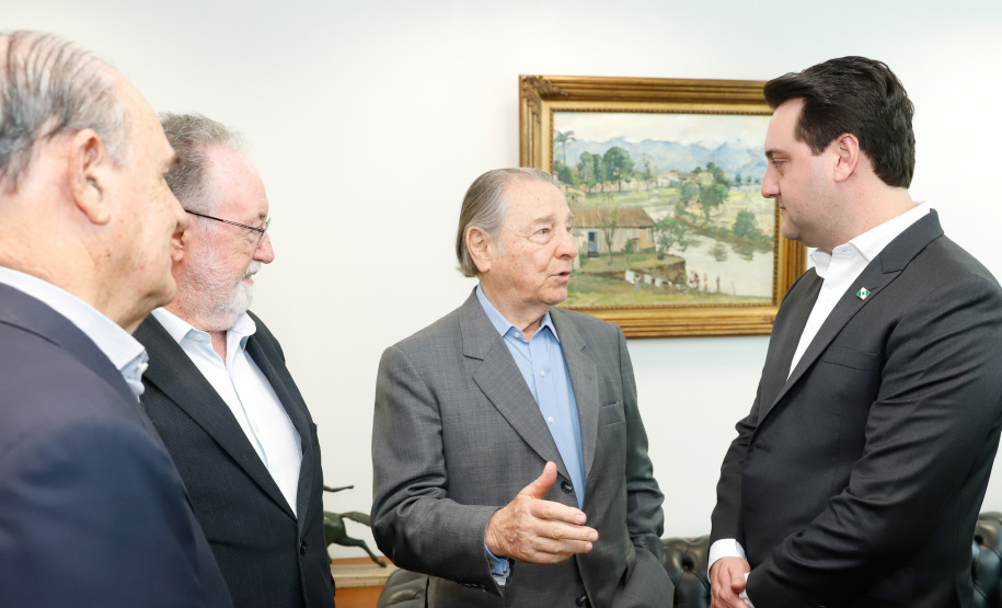 O Governo do Estado e a Klabin anunciaram nesta terça-feira (17) um investimento de R$ 450 milhões da empresa para obras de infraestrutura