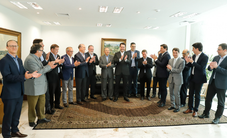 O Governo do Estado e a Klabin anunciaram nesta terça-feira (17) um investimento de R$ 450 milhões da empresa para obras de infraestrutura