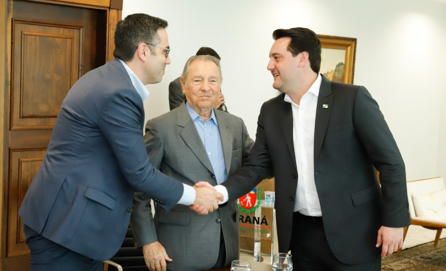 O Governo do Estado e a Klabin anunciaram nesta terça-feira (17) um investimento de R$ 450 milhões da empresa para obras de infraestrutura