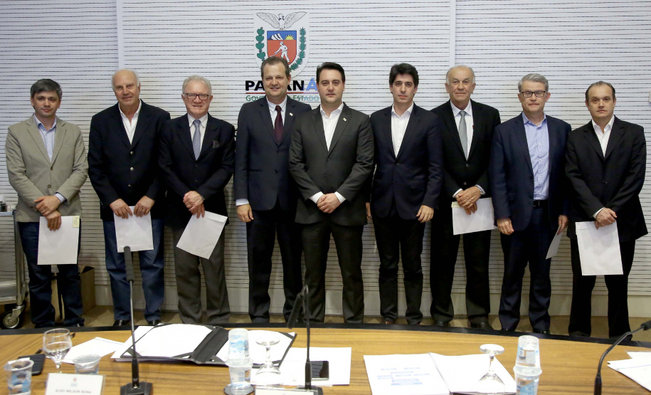 Governador Carlos Massa Ratinho Junior da posse aos novos conselheiros do Conselho Paranaense de Ciência e tecnologia. Curitiba,17/12/2019 Foto:Jaelson Lucas / AEN
