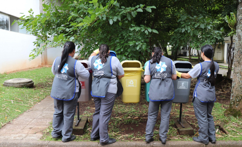 No “Dia D” de combate à dengue organizado pelo Governo do Estado, nesta quarta-feira (18), a incubadora do Instituto de Tecnologia do Paraná (Tecpar) recebe uma nova empresa – a Forrest Brasil Tecnologia, que desenvolveu um projeto inovador para ataque ao mosquito Aedes aegypti.Foto: Tecpar