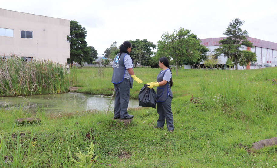 No “Dia D” de combate à dengue organizado pelo Governo do Estado, nesta quarta-feira (18), a incubadora do Instituto de Tecnologia do Paraná (Tecpar) recebe uma nova empresa – a Forrest Brasil Tecnologia, que desenvolveu um projeto inovador para ataque ao mosquito Aedes aegypti.Foto: Tecpar