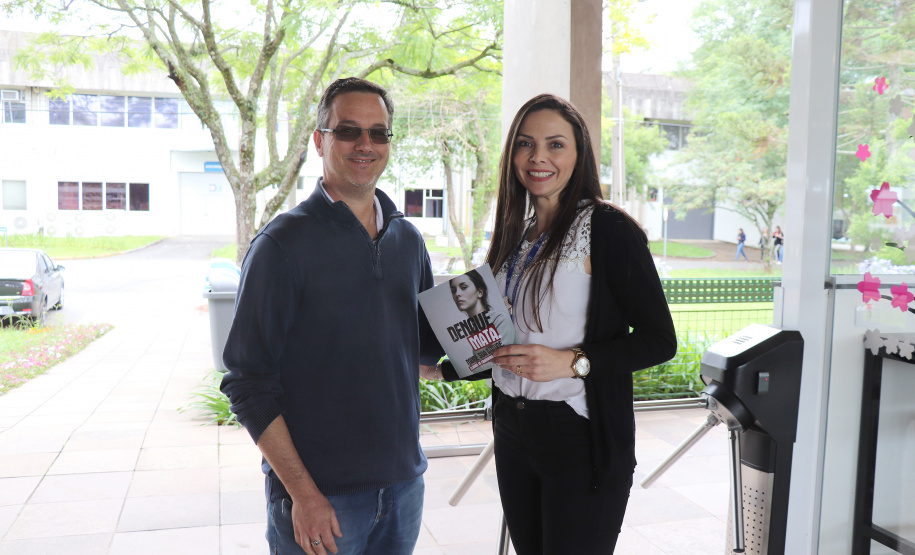 No “Dia D” de combate à dengue organizado pelo Governo do Estado, nesta quarta-feira (18), a incubadora do Instituto de Tecnologia do Paraná (Tecpar) recebe uma nova empresa – a Forrest Brasil Tecnologia, que desenvolveu um projeto inovador para ataque ao mosquito Aedes aegypti.Foto: Tecpar