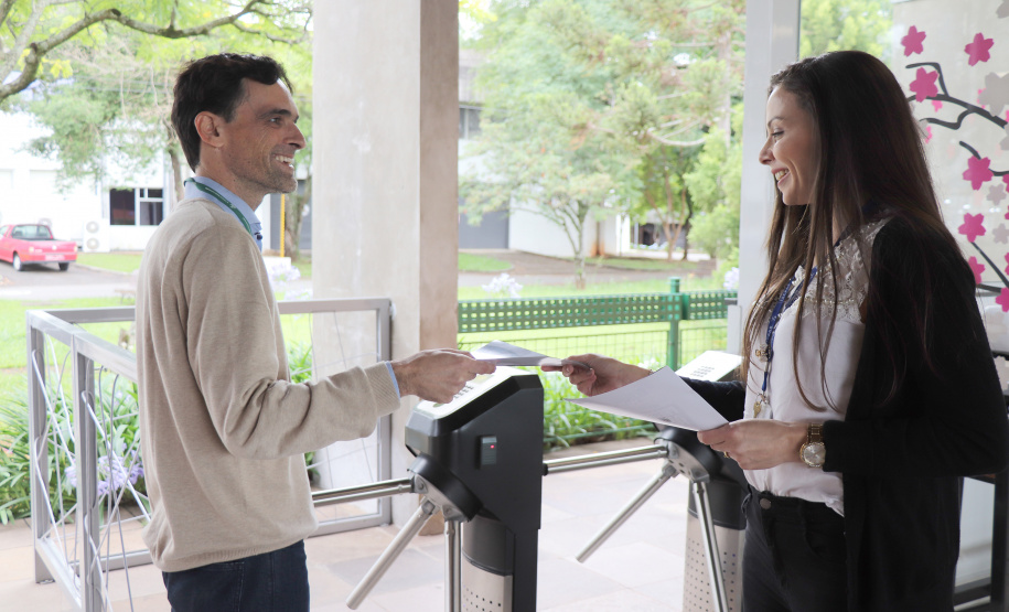 No “Dia D” de combate à dengue organizado pelo Governo do Estado, nesta quarta-feira (18), a incubadora do Instituto de Tecnologia do Paraná (Tecpar) recebe uma nova empresa – a Forrest Brasil Tecnologia, que desenvolveu um projeto inovador para ataque ao mosquito Aedes aegypti.Foto: Tecpar