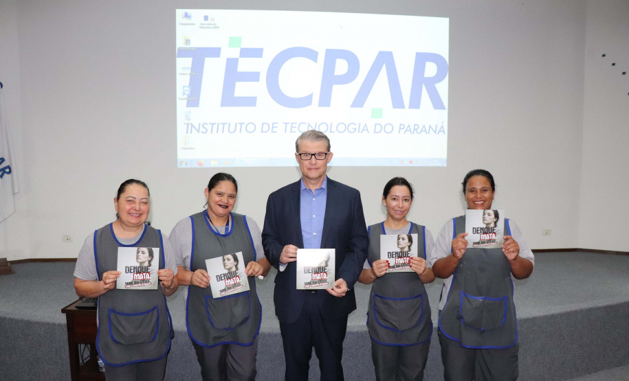 No “Dia D” de combate à dengue organizado pelo Governo do Estado, nesta quarta-feira (18), a incubadora do Instituto de Tecnologia do Paraná (Tecpar) recebe uma nova empresa – a Forrest Brasil Tecnologia, que desenvolveu um projeto inovador para ataque ao mosquito Aedes aegypti.Foto: Tecpar