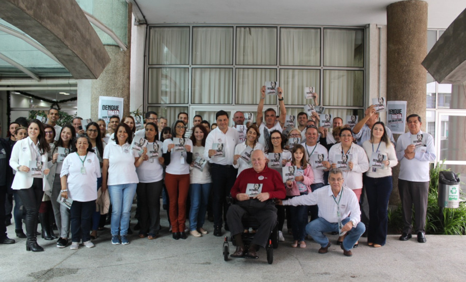 O Governo do Estado mobilizou toda a sua estrutura para ações integradas de combate à dengue, durante esta quarta-feira, 18 de dezembro, dando início a série de atividades que serão realizadas ao longo dos próximos meses.Secretaria da Infraestrutura e Logística. Foto: SEIL