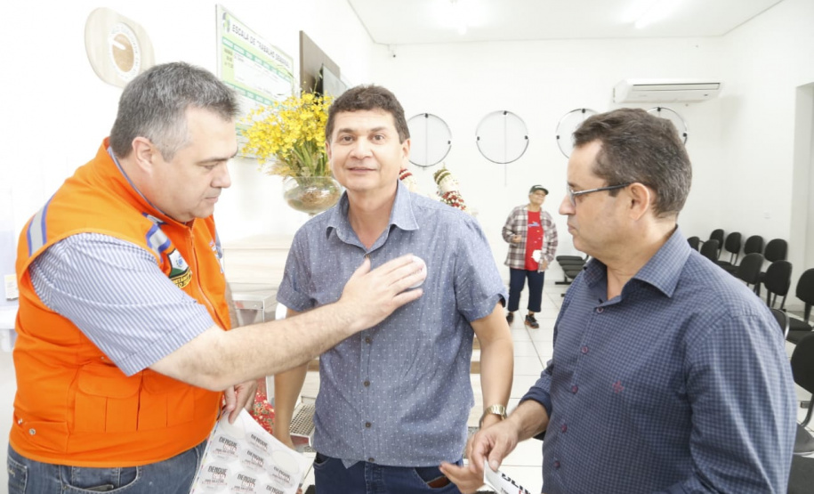 O município de Quinta do Sol, que está em epidemia e com 179 casos confirmados da doença, recebeu o secretário de Estado da Saúde, Beto Preto, que falou com a comunidade, profissionais de saúde sobre a importância de ações e mutirões de limpeza e eliminação de criadouros do mosquito.Foto: Gilson Abreu/AEN