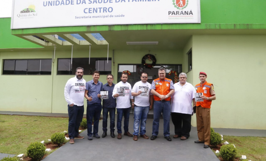 O município de Quinta do Sol, que está em epidemia e com 179 casos confirmados da doença, recebeu o secretário de Estado da Saúde, Beto Preto, que falou com a comunidade, profissionais de saúde sobre a importância de ações e mutirões de limpeza e eliminação de criadouros do mosquito.Foto: Gilson Abreu/AEN