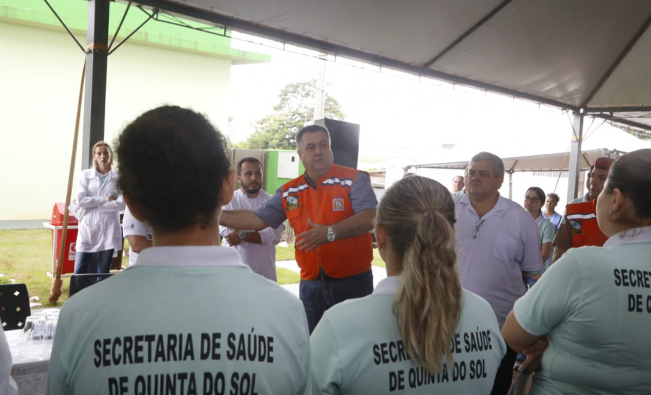 O município de Quinta do Sol, que está em epidemia e com 179 casos confirmados da doença, recebeu o secretário de Estado da Saúde, Beto Preto, que falou com a comunidade, profissionais de saúde sobre a importância de ações e mutirões de limpeza e eliminação de criadouros do mosquito.Foto: Gilson Abreu/AEN