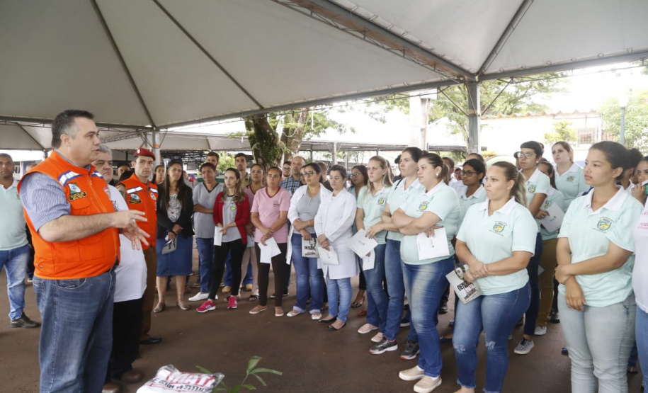 O município de Quinta do Sol, que está em epidemia e com 179 casos confirmados da doença, recebeu o secretário de Estado da Saúde, Beto Preto, que falou com a comunidade, profissionais de saúde sobre a importância de ações e mutirões de limpeza e eliminação de criadouros do mosquito.Foto: Gilson Abreu/AEN