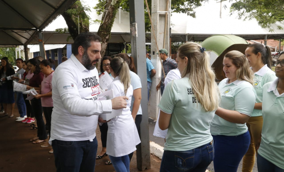 O município de Quinta do Sol, que está em epidemia e com 179 casos confirmados da doença, recebeu o secretário de Estado da Saúde, Beto Preto, que falou com a comunidade, profissionais de saúde sobre a importância de ações e mutirões de limpeza e eliminação de criadouros do mosquito.Foto: Gilson Abreu/AEN