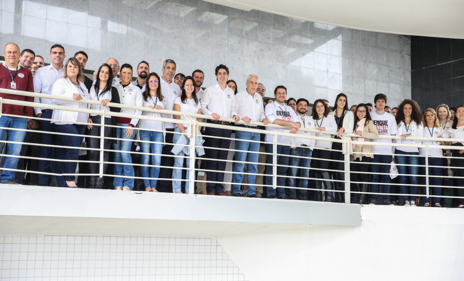 Dengue Governo do Estado em campanha para envolver a sociedade paranaense em um grande mutirão de prevenção e de combate à dengue no Paraná, nas secretarias e demais órgãos estaduais realizam dezenas de ações para conscientização e orientação sobre cuidados para prevenir a doença. 18/12/2019 - Foto: Geraldo Bubniak/AEN