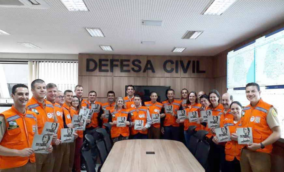 O Governo do Estado mobilizou toda a sua estrutura para ações integradas de combate à dengue, durante esta quarta-feira, 18 de dezembro, dando início a série de atividades que serão realizadas ao longo dos próximos meses.Defesa Civil. Foto: Defesa Civil