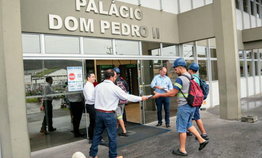 O Governo do Estado mobilizou toda a sua estrutura para ações integradas de combate à dengue, durante esta quarta-feira, 18 de dezembro, dando início a série de atividades que serão realizadas ao longo dos próximos meses.Porto de Paranaguá. Foto: Claudio Neves