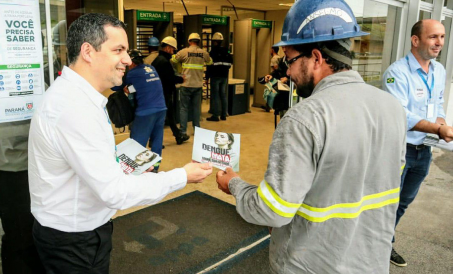 O Governo do Estado mobilizou toda a sua estrutura para ações integradas de combate à dengue, durante esta quarta-feira, 18 de dezembro, dando início a série de atividades que serão realizadas ao longo dos próximos meses.Porto de Paranaguá. Foto: Claudio Neves