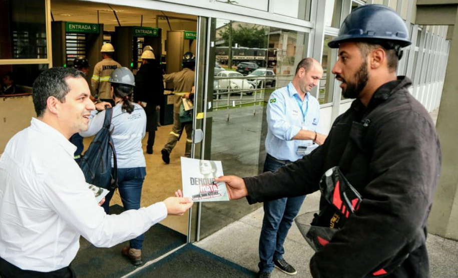 O Governo do Estado mobilizou toda a sua estrutura para ações integradas de combate à dengue, durante esta quarta-feira, 18 de dezembro, dando início a série de atividades que serão realizadas ao longo dos próximos meses.Porto de Paranaguá. Foto: Claudio Neves
