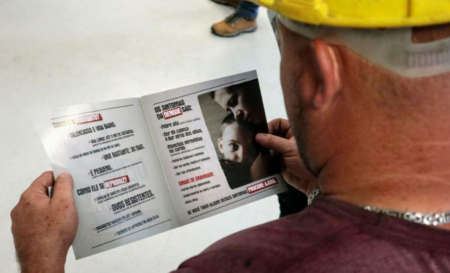 O Governo do Estado mobilizou toda a sua estrutura para ações integradas de combate à dengue, durante esta quarta-feira, 18 de dezembro, dando início a série de atividades que serão realizadas ao longo dos próximos meses.Porto de Paranaguá. Foto: Claudio Neves