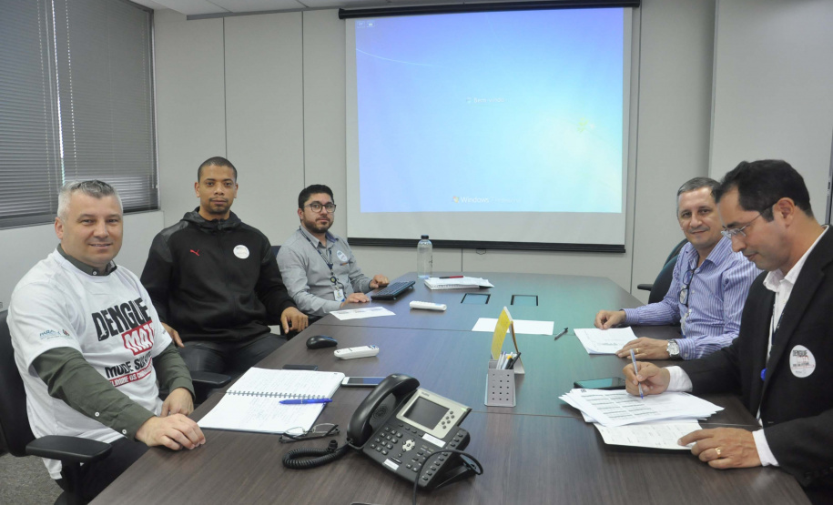 O Governo do Estado mobilizou toda a sua estrutura para ações integradas de combate à dengue, durante esta quarta-feira, 18 de dezembro, dando início a série de atividades que serão realizadas ao longo dos próximos meses. Fomento Paraná. Foto: Fomento Paraná