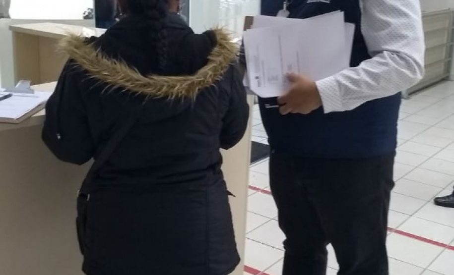 A Controladoria-Geral do Estado começou uma pesquisa de satisfação com usuários de serviços do Estado e já compilou os primeiros resultados. As unidades de atendimento ao público da Secretaria da Saúde e do Detran, em Curitiba, foram visitadas de setembro a dezembro e os seus usuários convidados a responder o questionário de satisfação. Foto:CGE