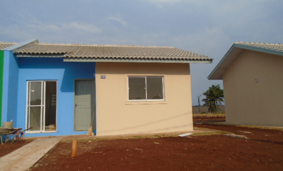 Cohapar, Caixa Econômica e prefeitura inauguraram conjunto habitacional com 128 imóveis em Santo Antônio da Platina, enquanto chaves de 47 unidades do programa Habita Paraná foram entregues à população de Cornélio Procópio.