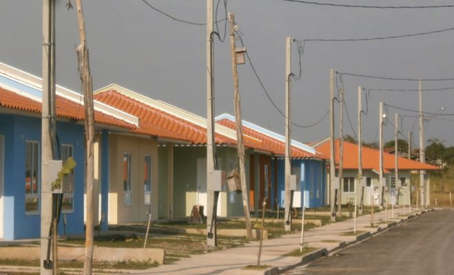 Cohapar, Caixa Econômica e prefeitura inauguraram conjunto habitacional com 128 imóveis em Santo Antônio da Platina, enquanto chaves de 47 unidades do programa Habita Paraná foram entregues à população de Cornélio Procópio.